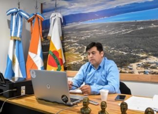 Harrington usó las redes para contestar consultas sobre el “canon de uso”