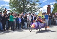 Tolhuin vivió la primera edición de la carrera de autos locos