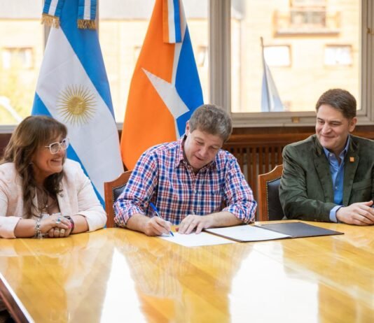 Melella formalizó las nuevas designaciones en el gabinete provincial