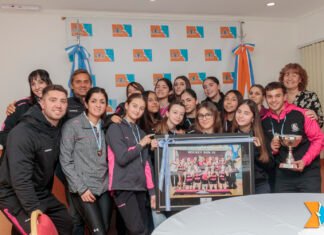 Destacado reconocimiento a las campeonas nacionales Sub-14 de hockey pista